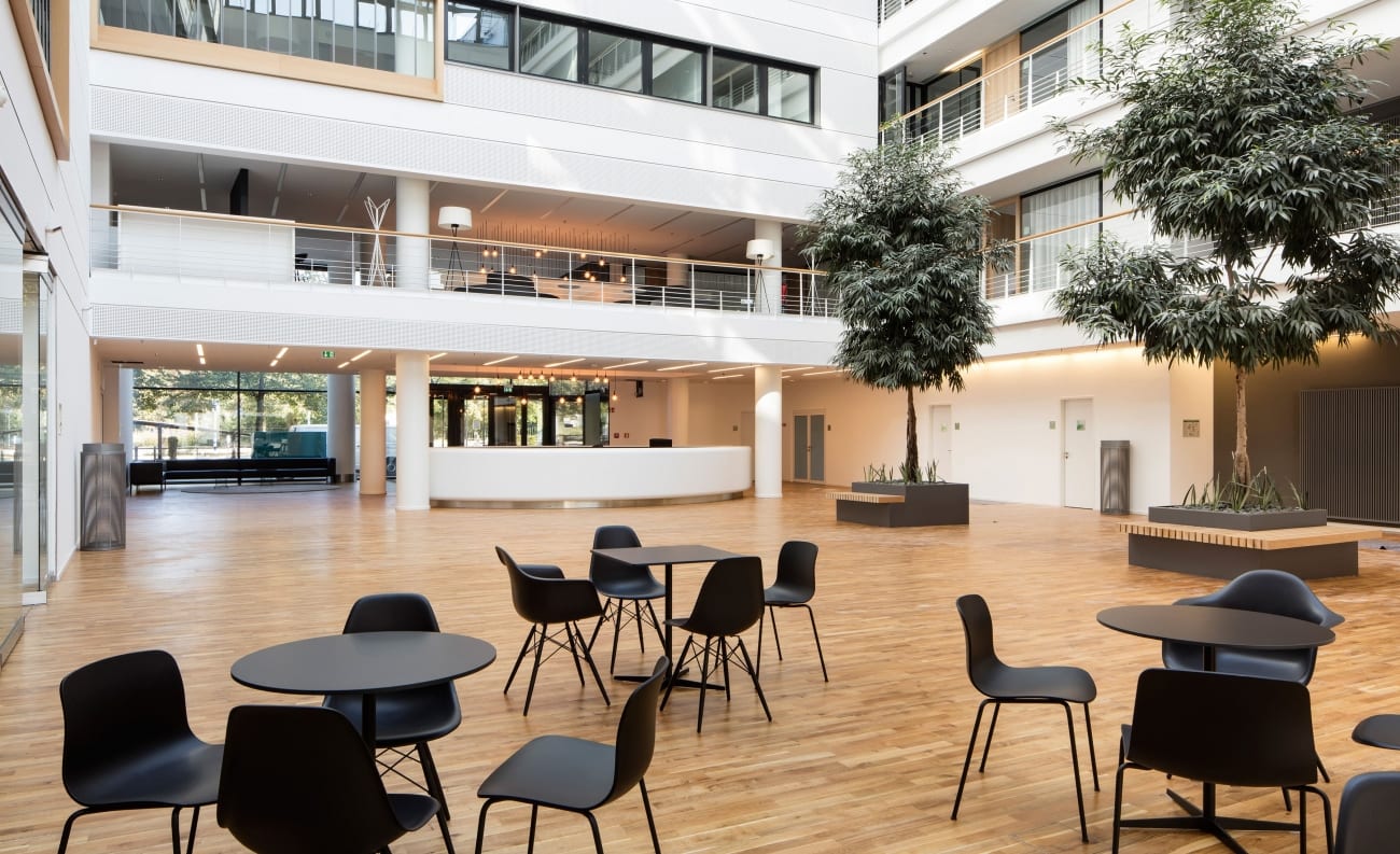 douglas düsseldorf zentrale