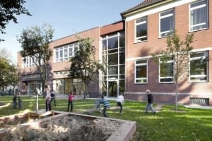 RKW Duesseldorf Einsiedelstrasse Ganztagsschule Bestandsgebaeude Grundschule katholisch Michael Reisch 03